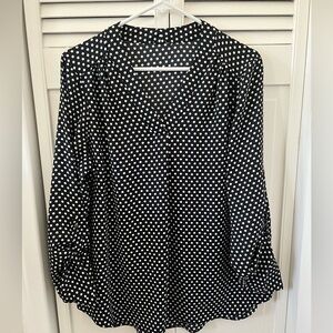 Polkadot women’s v neck top